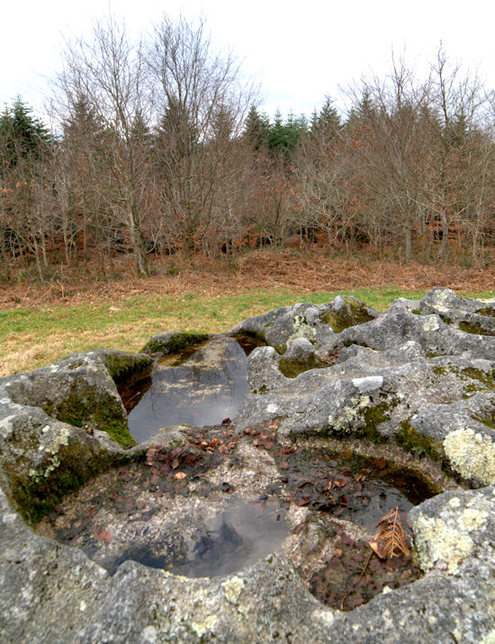 La pierre  bassins.  le perron de l' Arkellen.